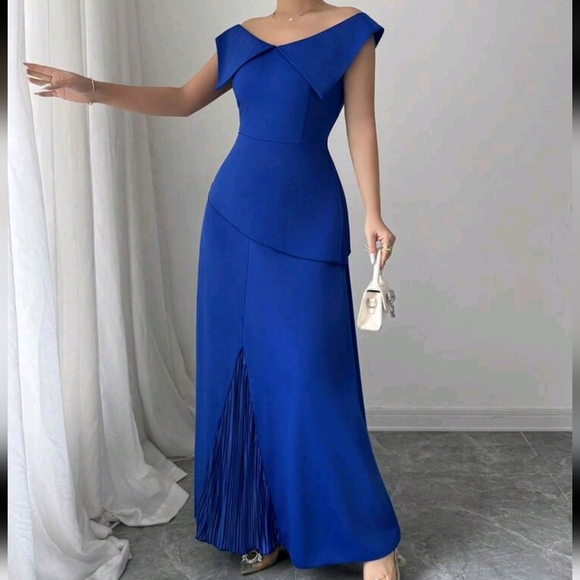 Blue Asymmetrical Off-Shoulder Maxi Gown - Picture 5 of 5